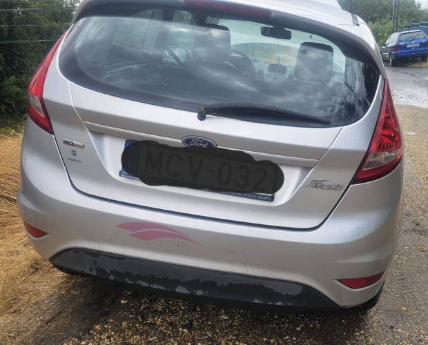 Ford fiesta mk6 csomagtér ajtó Csomagtérajtó 35000