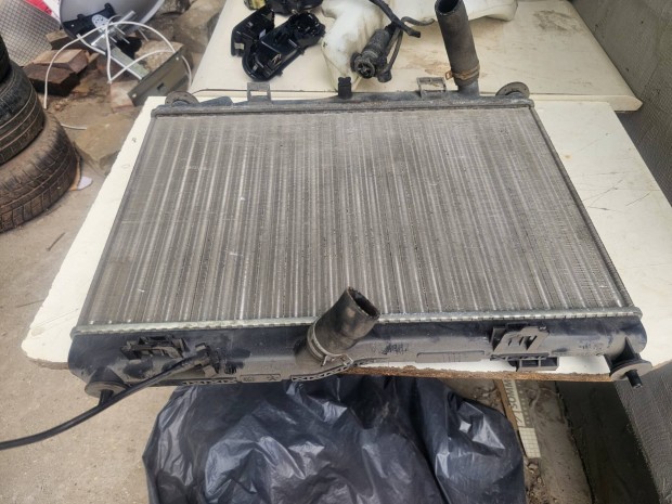 Ford fiesta mk6 vizht raditor 9000