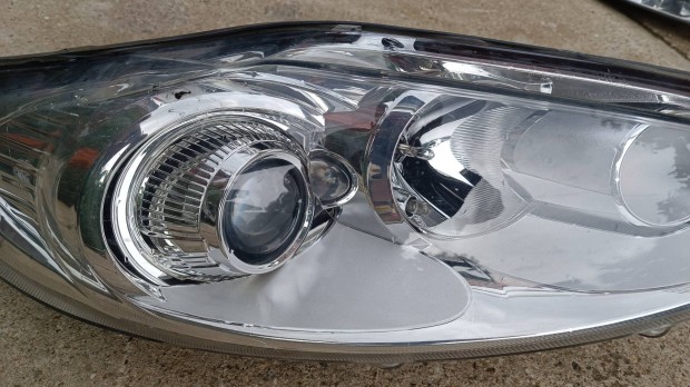 Ford fiesta mk7 2010 lencs�s jobb els� gy�ri f�nysz�r� l�mpa 