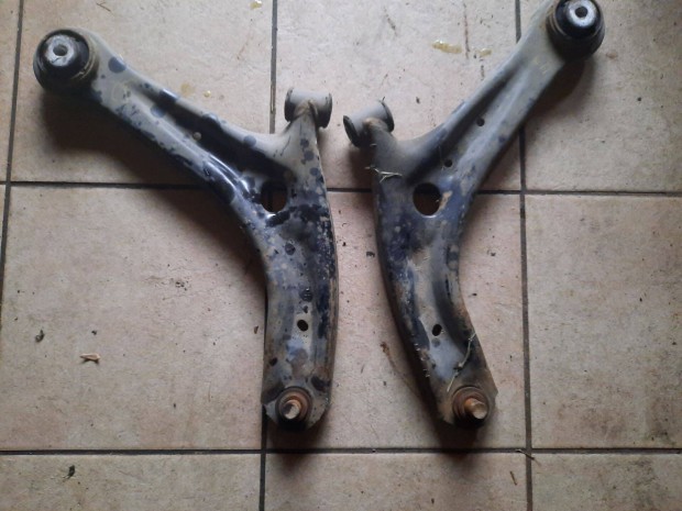 Ford fiesta mk7 jobb-bal oldali lengkar 12000.-/db 2008-tl!