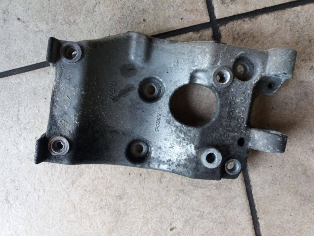 Ford focus 1.6-1.5tdci kl�makompresszor tart� konzol 10000.- 2011-t�l!