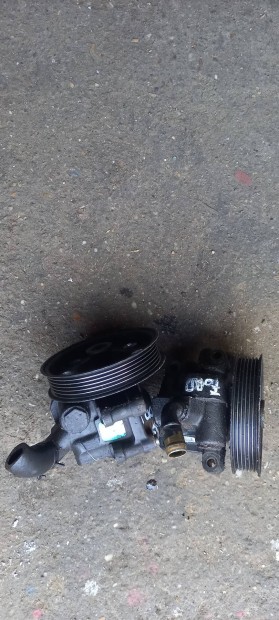 Ford focus 1.8 tddi szervszivatty 