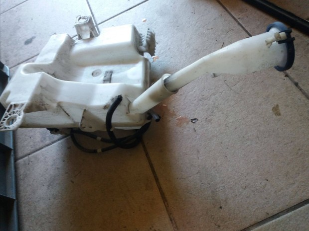 Ford focus ablakmosó tartály 10000.- motor 3000.- 2011-2018-ig! mk3