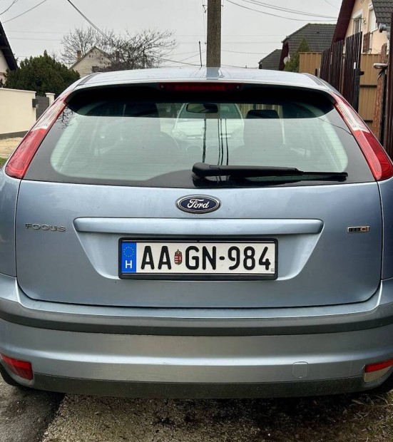 Ford focus csomagt�r ajt� 