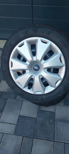 Ford focus felni gumival!