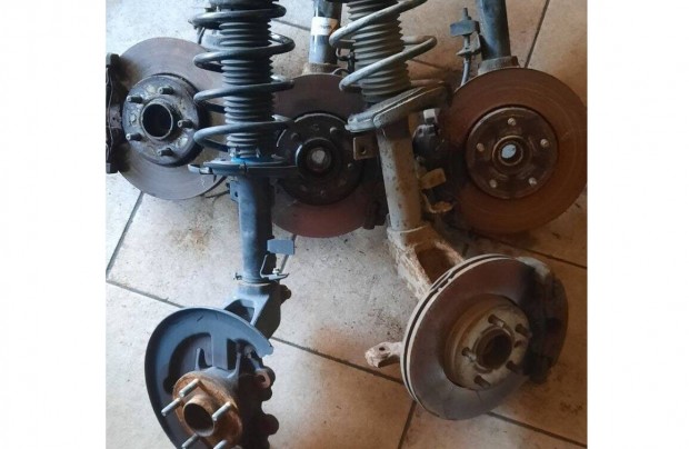 Ford focus jobb-bal csonkállvány,tengelycsonk 15000.-/db 2011-2018-ig!