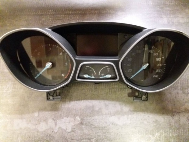 Ford focus km �ra nagy kijelz�s 45000.-2011-t�l mk3