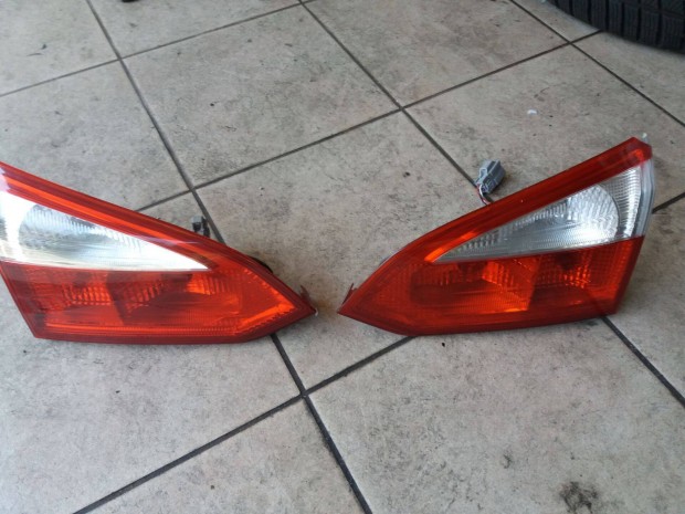 Ford focus kombi h�ts� l�mp�k bels� 2011-t�l 10000.-/db mk3