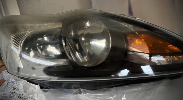 Ford focus l�mpa (R) jobb els�