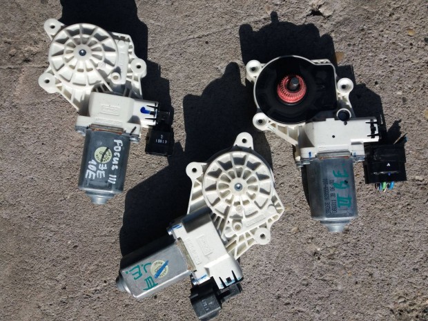 Ford focus mk3 ablakemelmotor 10000.- 2011-tl