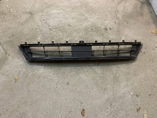 Ford focus mk4 Díszrács alsó