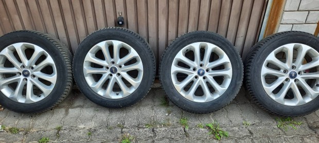 Ford focus mondeo cmax Tlikerk 215/55 r17 Michelin alpin5 