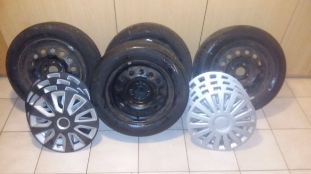 Ford fusion nyri gumi gyri lemezfelnire szerelve. 195 /60 R15! 90 %