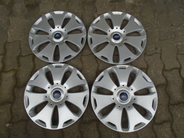 Ford gyri 16" dsztrcsa garnitra