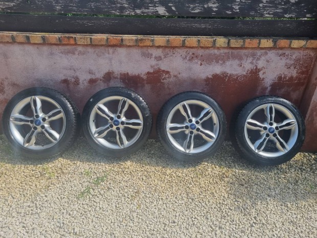 Ford gyri 17" alufelni