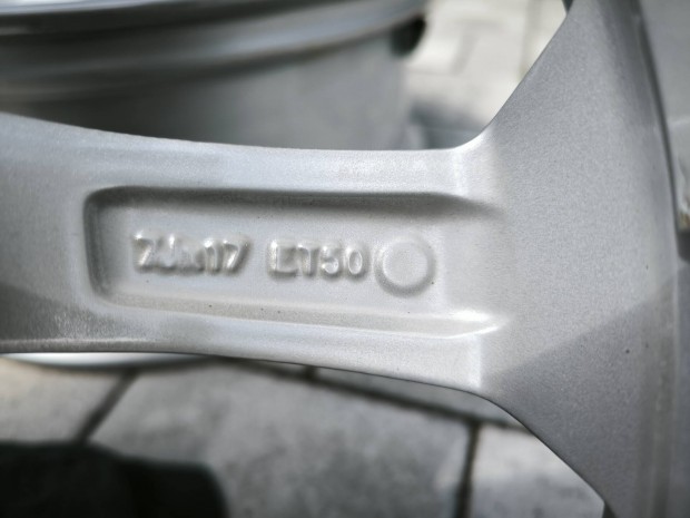 Ford gyári alufelni 17"