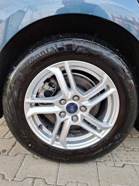 Ford gyri alufelni elad