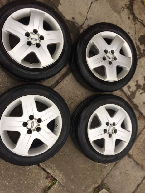 Ford gyári lemezfelni eladó!