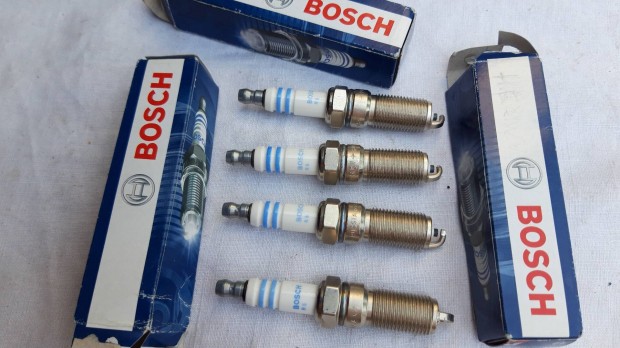 Ford gyújtógyertya Bosch Fiesta,Focus,Escort,Mondeo hoz