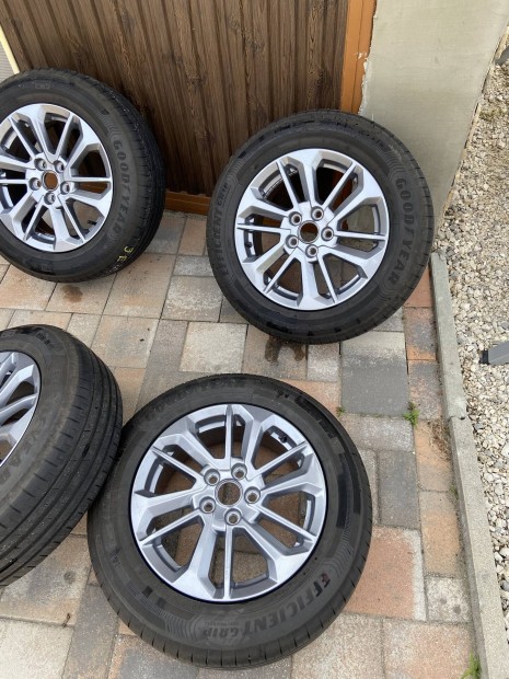 Ford ker�k szett 205/60 r16