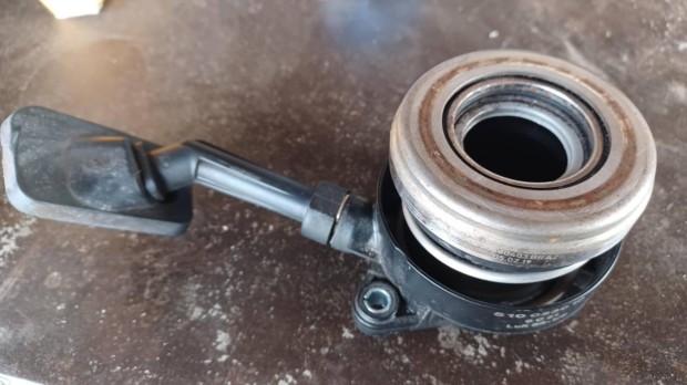 Ford kinyomócsapágy eladó