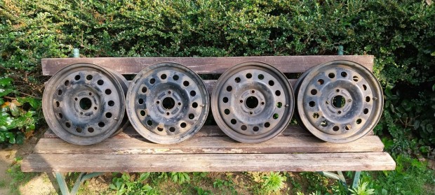 Ford lemezfelni 15R. 