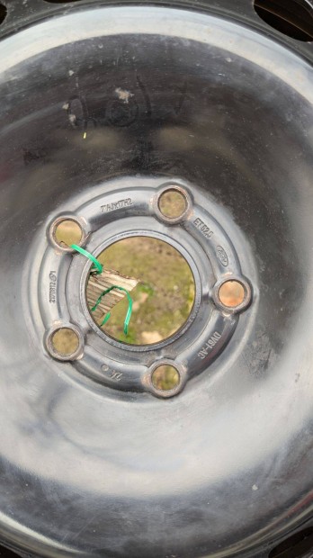 Ford lemezfelni 17-es 5x108 jukoszts ET-52 elad