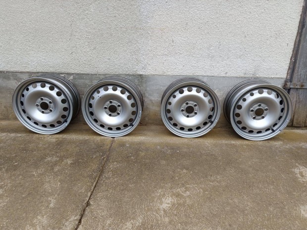 Ford lemezfelni R 16