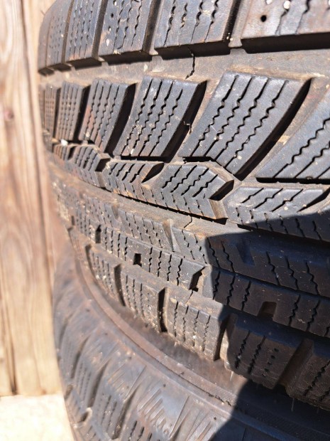 Ford lenezfelni 4108