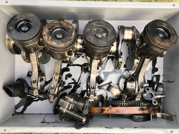 Ford mondeo MK3 N7BA N7BB bontott motor dugatty ftengely hengerfej