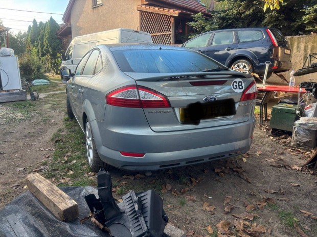 Ford mondeo MK4 csomagtérajtó 7.6 színkód Titánium-X szárny nélkül