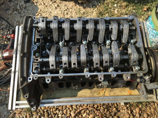 Ford mondeo Mk3 ST 2,2 TDCI komplett hengerfej hibátlan állapotban