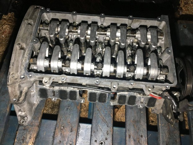 Ford mondeo Mk3 ST 2,2 TDCI komplett hengerfej hibtlan llapotban