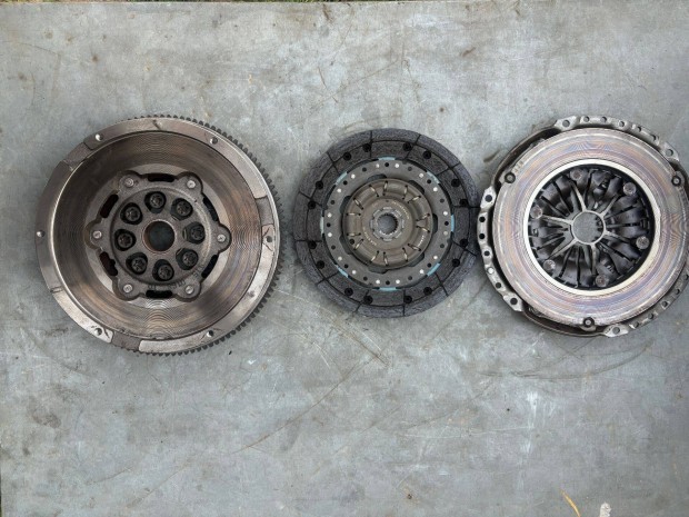 Ford mondeo mk3 2001-2007 2,0TDCI LUK415016810 kettős tömegű lendkerék