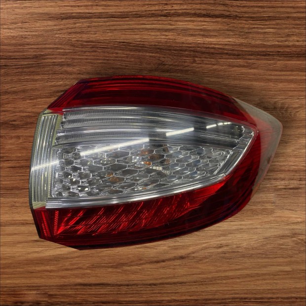 Ford mondeo mk4 facelift jobb hátsó led lámpa kombi