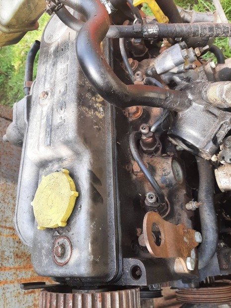 Ford sierra 1 8td motor s vlto eladk csak egyben.