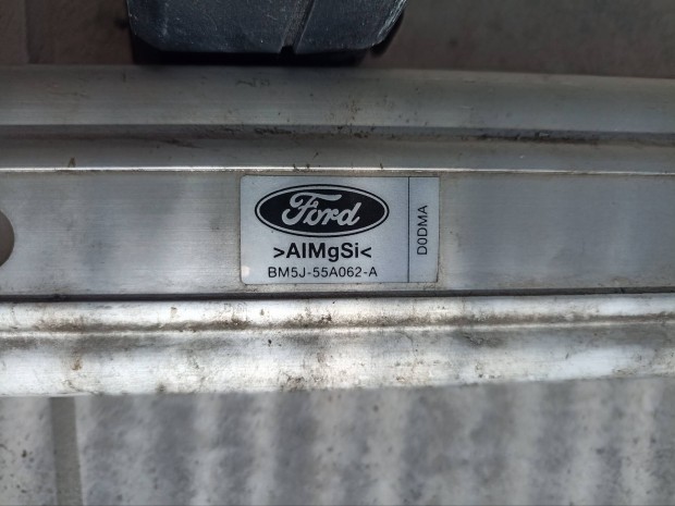 Ford tet�csomagtart� s�n