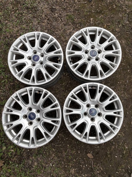 Ford titanium gy�ri alufelni 5x108 R16