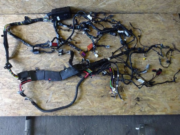 Ford transit CUSTOM mk8 12- M�szerfal k�belk�teg k�bel csatlakoz� 0230