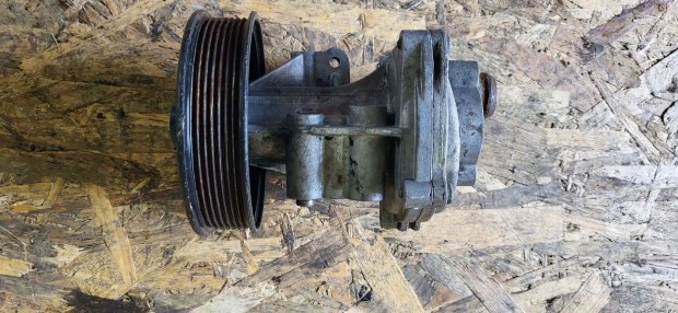 Ford transit Tranzit 00- 2.4 V�zpumpa v�zszivatty� v�z pumpa 0066