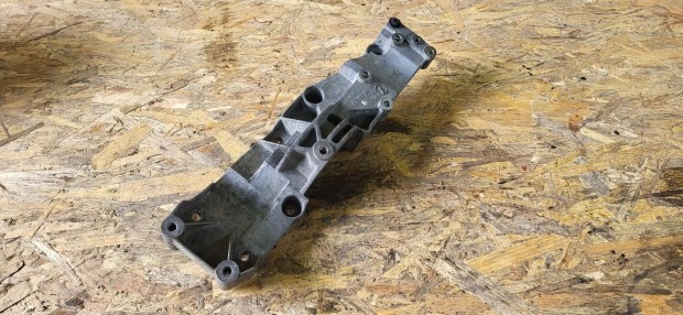 Ford transit Tranzit 00- kompresszor szivatty� gener�tor tart� 0058