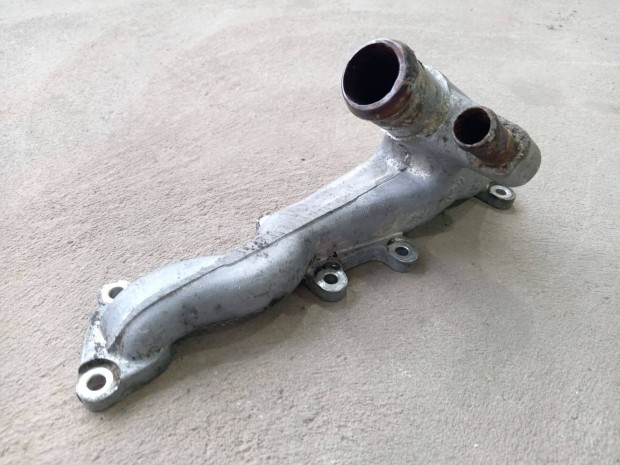 Ford transit Tranzit 06-2.4 Motor blokk oldalán lévő vízcső csonk 7707