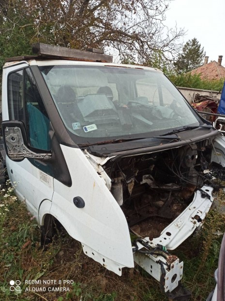 Ford transit alváz,ajtók,hátsó híd,üzemanyag tank, felnik, műszerfal