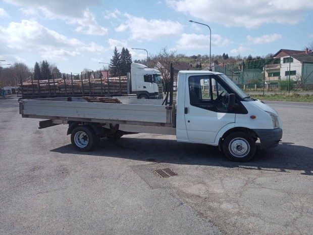 Ford transit kormnym