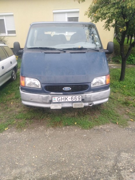 Ford tranzit 2,5 dzel hatszemelyes 1997 vjrat szervoval,  