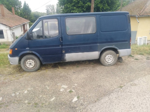 Ford tranzit 2,5 hatszemelyes