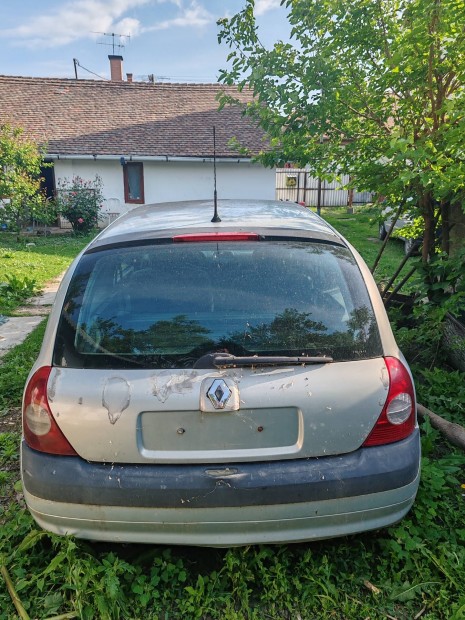 Forgalomból kivonat Renault Clio