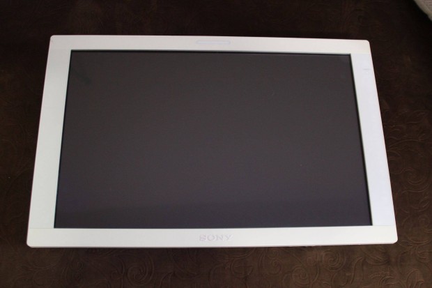 Forgatáshoz, fényeléshez: Sony Lmd2451MD/HD SDI monitor