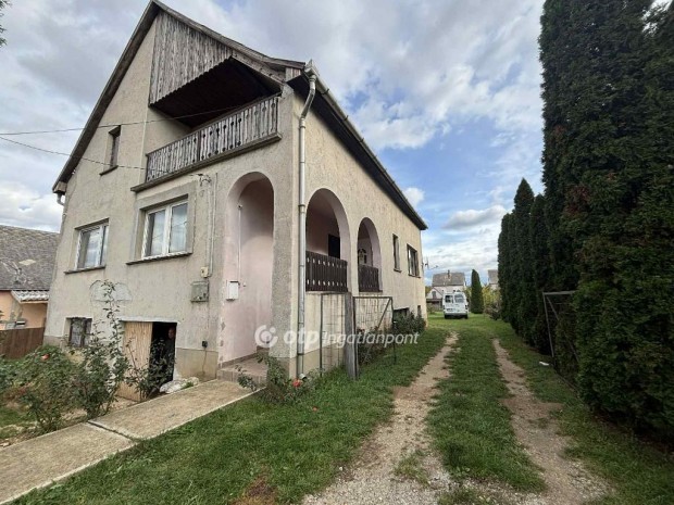 Forr�i 120 nm-es h�z elad�