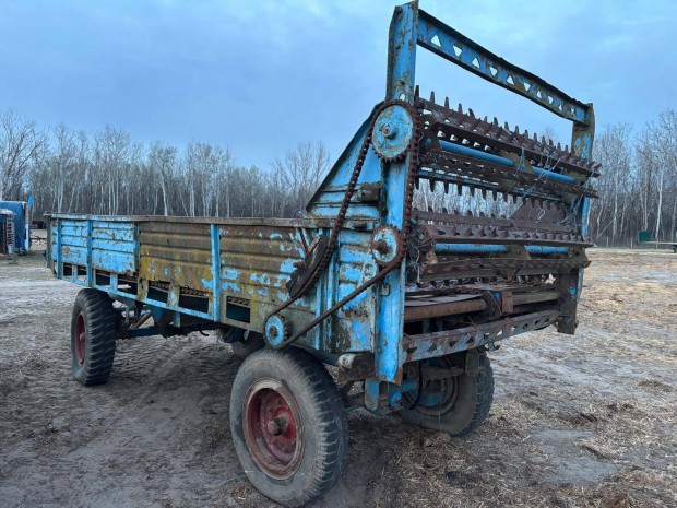 Fortschritt T087 tr�gyasz�r�